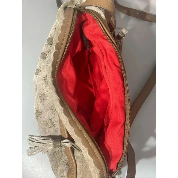 Vintage | Saddle River Faux Leather and Suede Sunflower Hobo Style Purse Shoulde - Picture 6 of 7